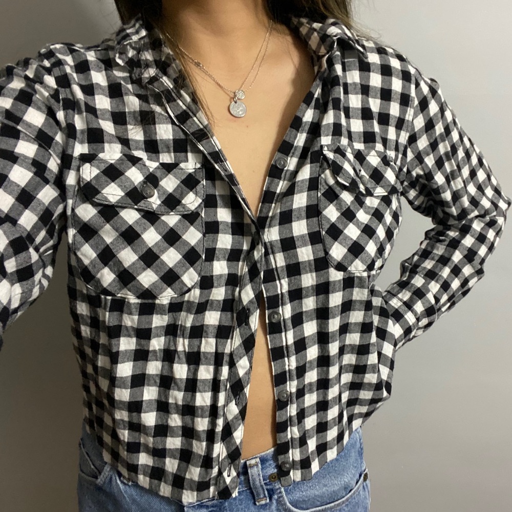 Checkered cropped button down - Picture 2 of 3
